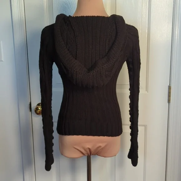 Moda International Sweater EUC - Picture 3 of 4